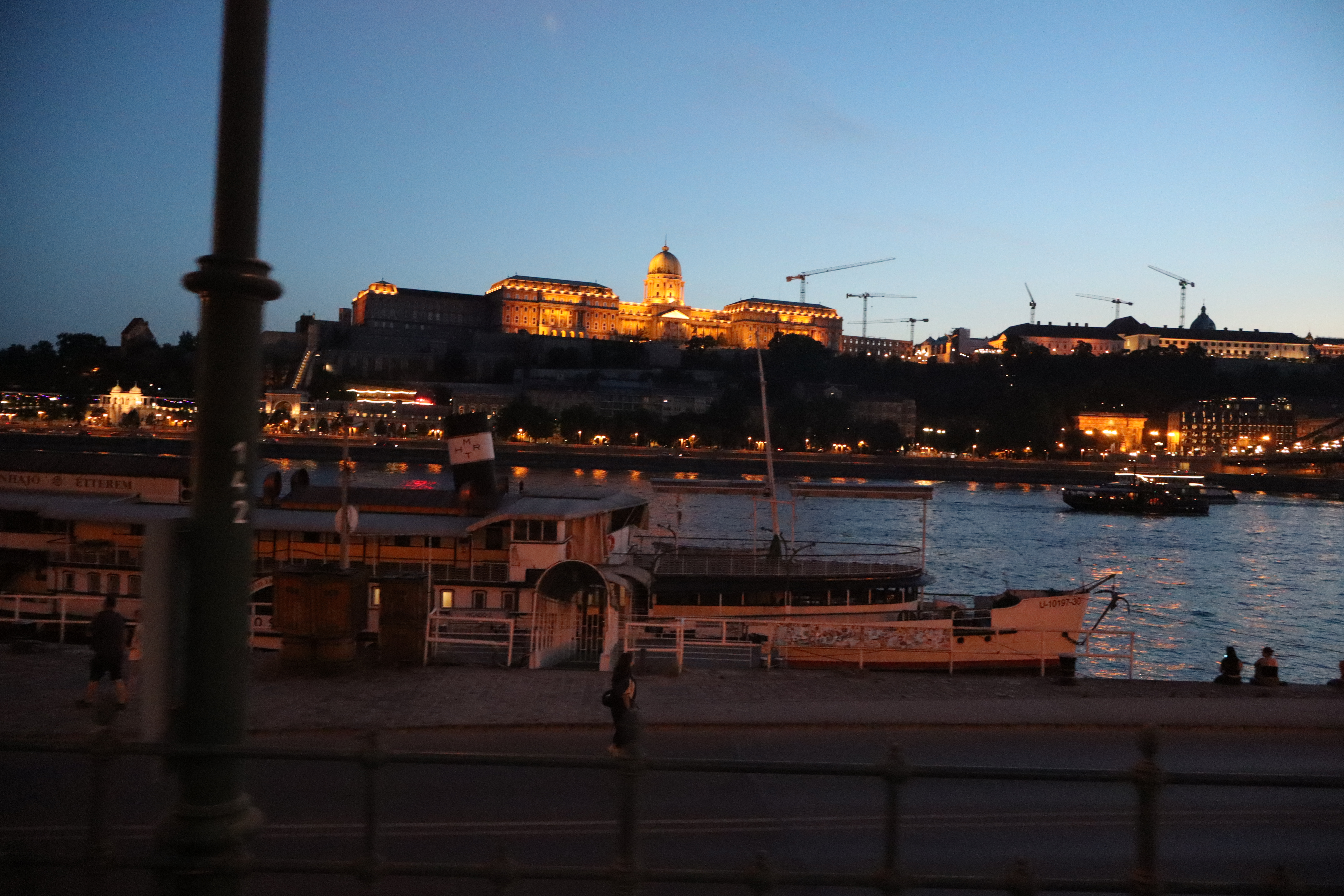 A picture illustrating Budapest