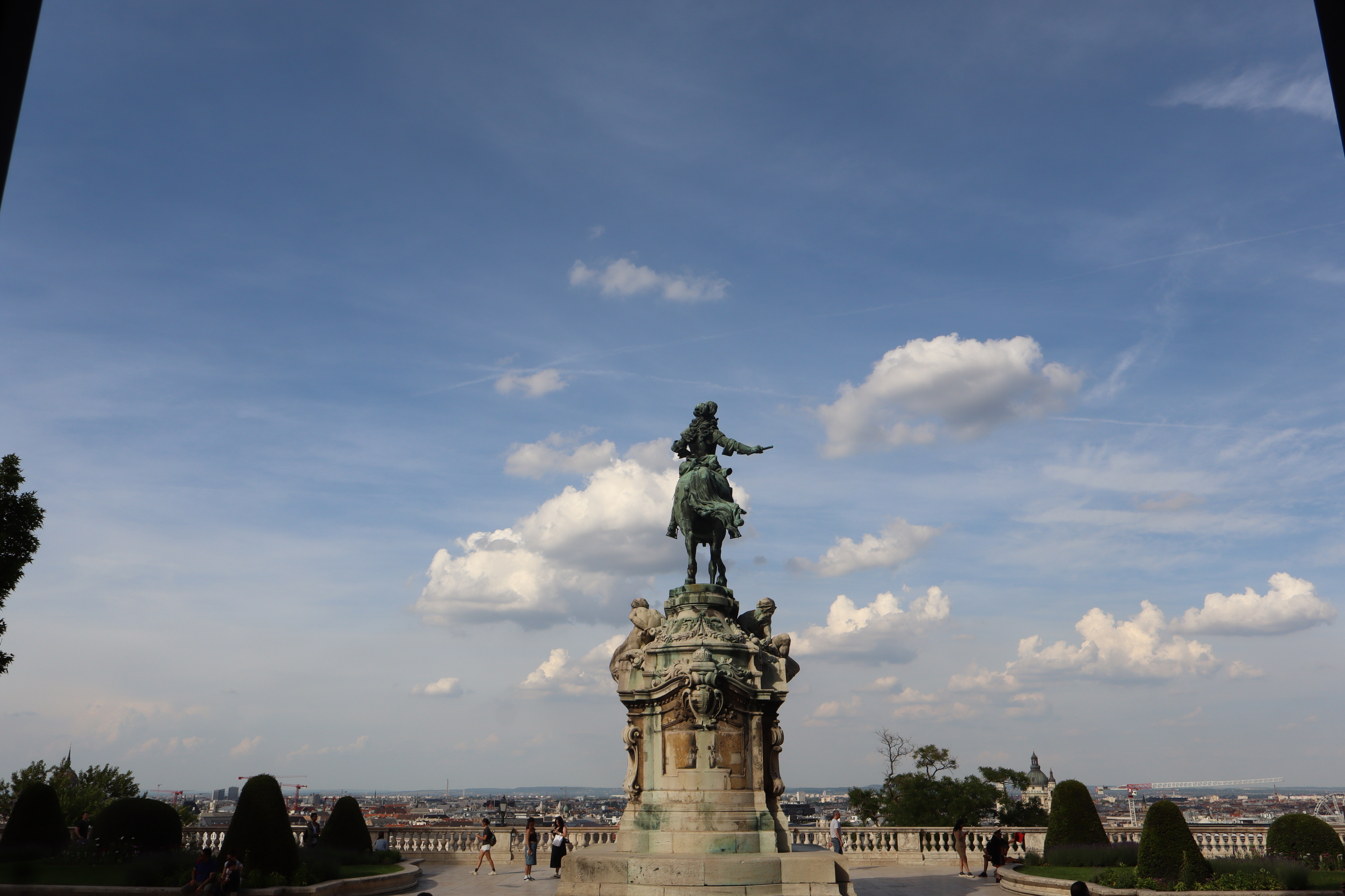 A picture illustrating Budapest
